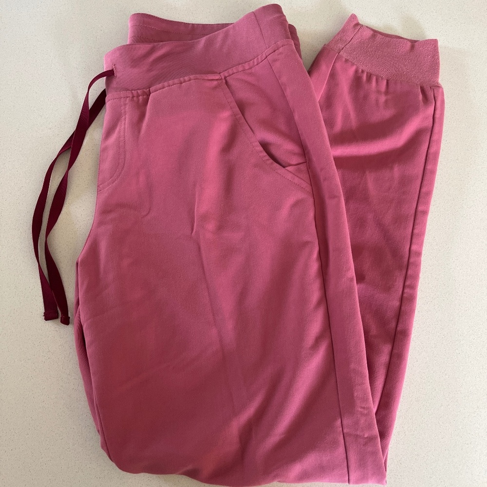 Figs jogger scrub pants size M